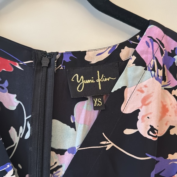 Yumi Kim Floral Romper 100% Silk Size XS - Picture 2 of 5